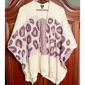 Roffe Leopard Poncho Capelet Brushed Soft Wrap Pink Leopard Metallic One Size